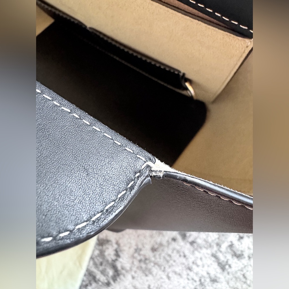 SOLD❗️❗️FIRM! Burberry Black Leather Soft Pocket Top Handle Crossbody Stitch - Picture 11 of 16